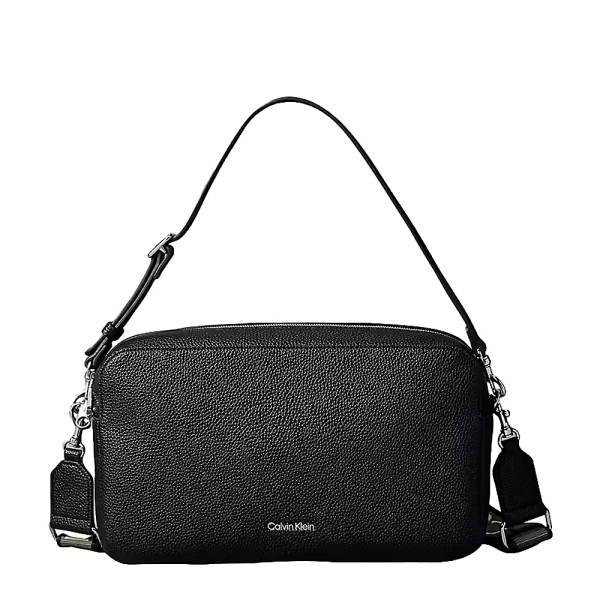 Calvin Klein SAC BANDOULIRE POUR APPAREIL PHOTO AVEC 2 SANGLES EN SELLE - U Noir- Ref 108 €